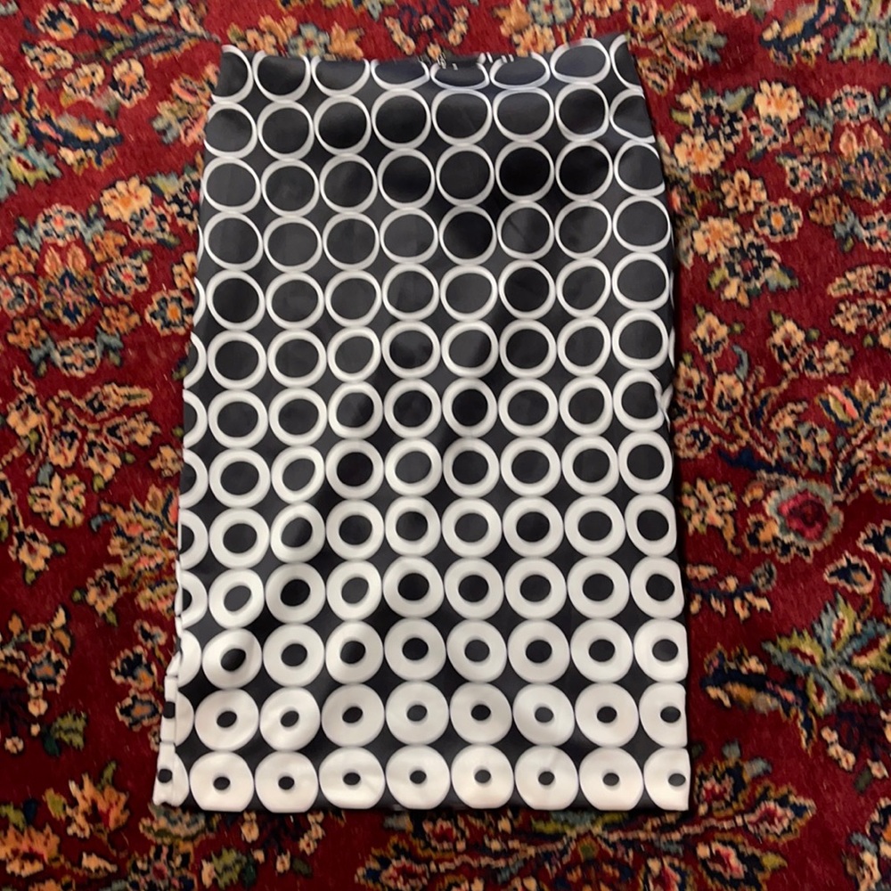 New York & Company Stretch skirt size 8